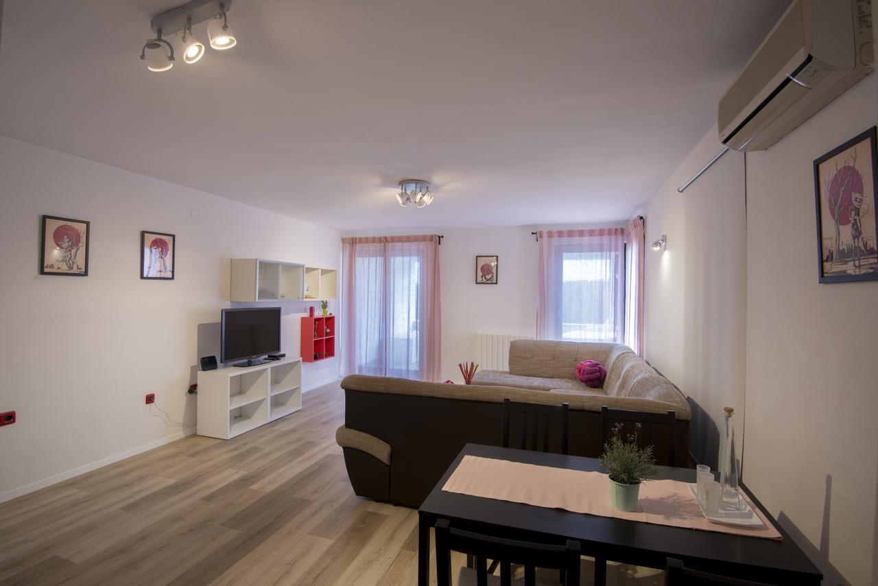 Apartment Blazenka Pula Exterior foto